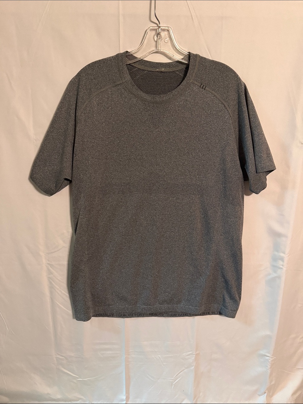 Lululemon Metal Vent Tech Short Sleeve
Size: XXL